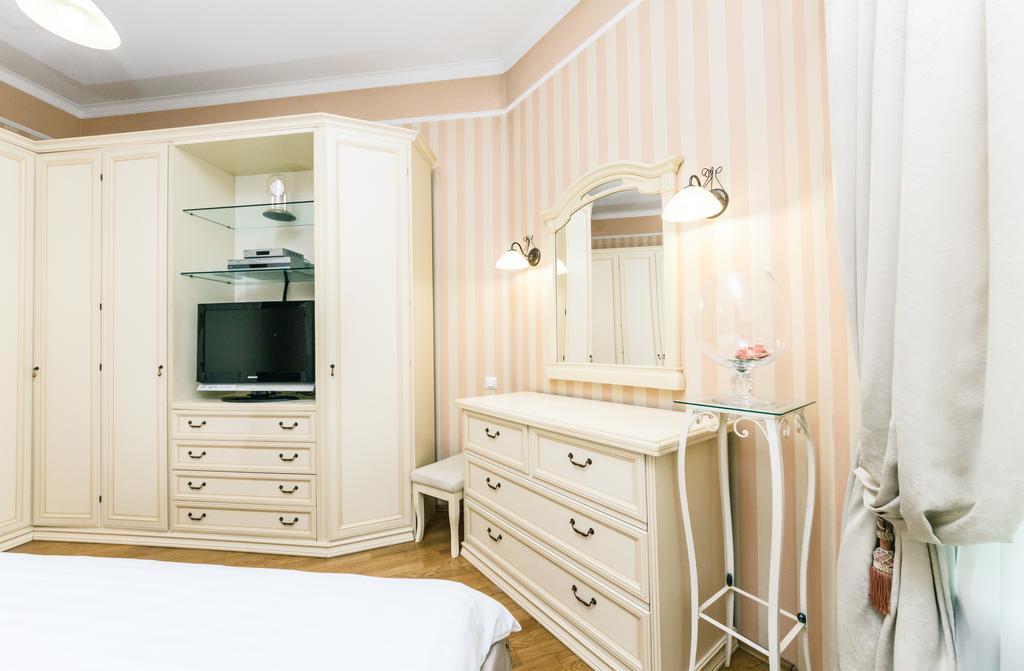 Apartament On Independence Square เคียฟ ภายนอก รูปภาพ